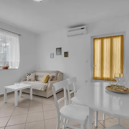 Apartment And Rooms Mila Makarska Exterior photo