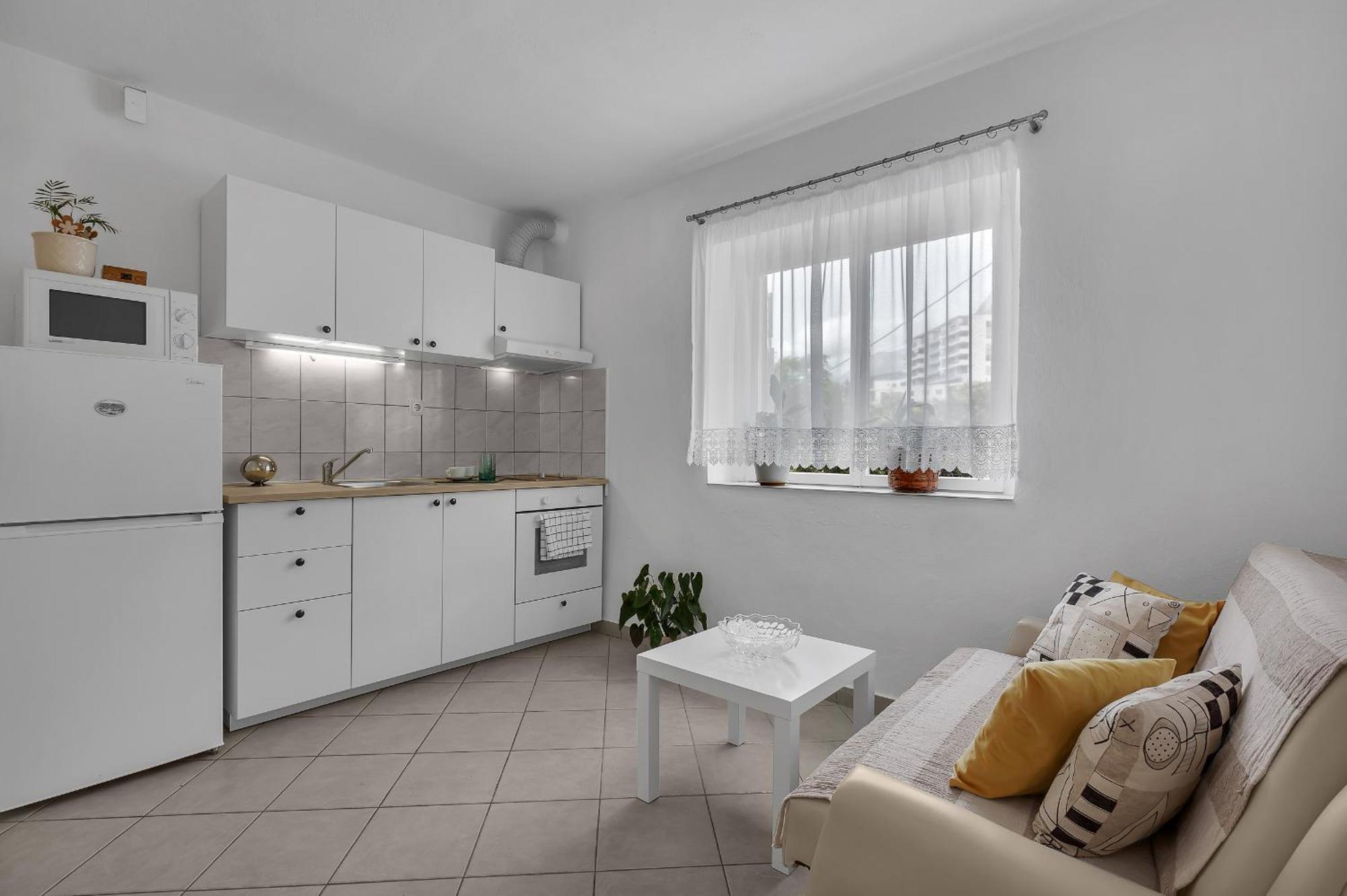Apartament And Mila