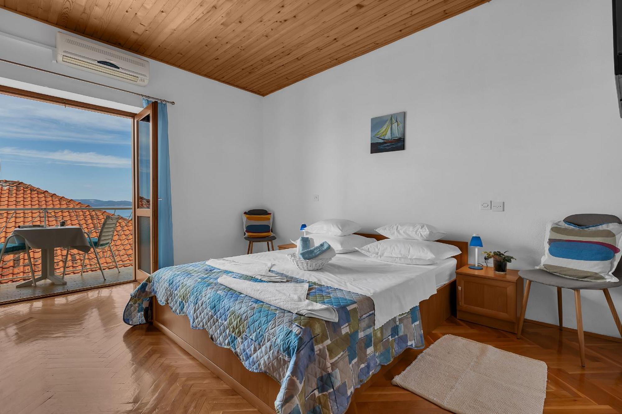 Apartament And Mila