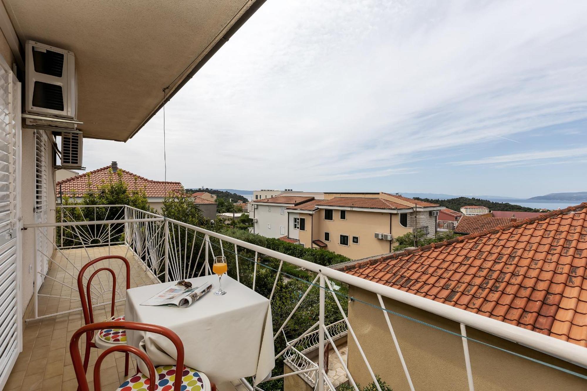 Apartament And Mila